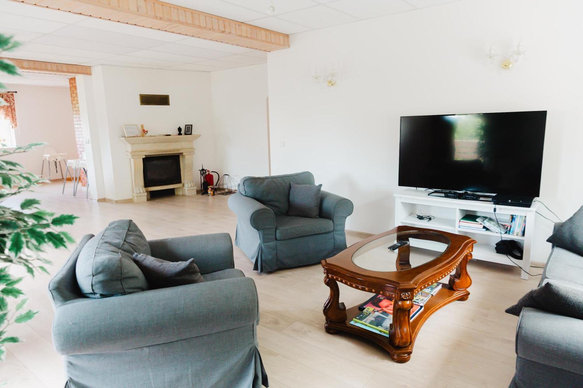 Konrad Family Guesthouse Kuressaare Extérieur photo