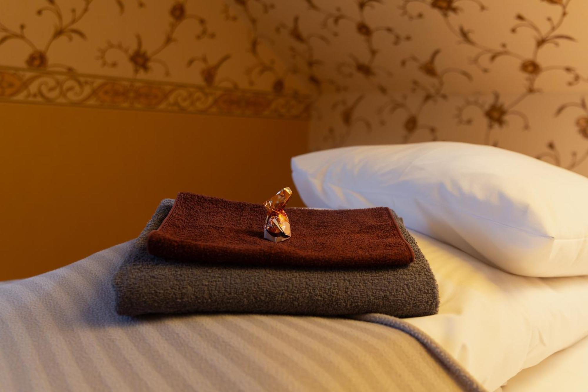 Konrad Family Guesthouse Kuressaare Chambre photo