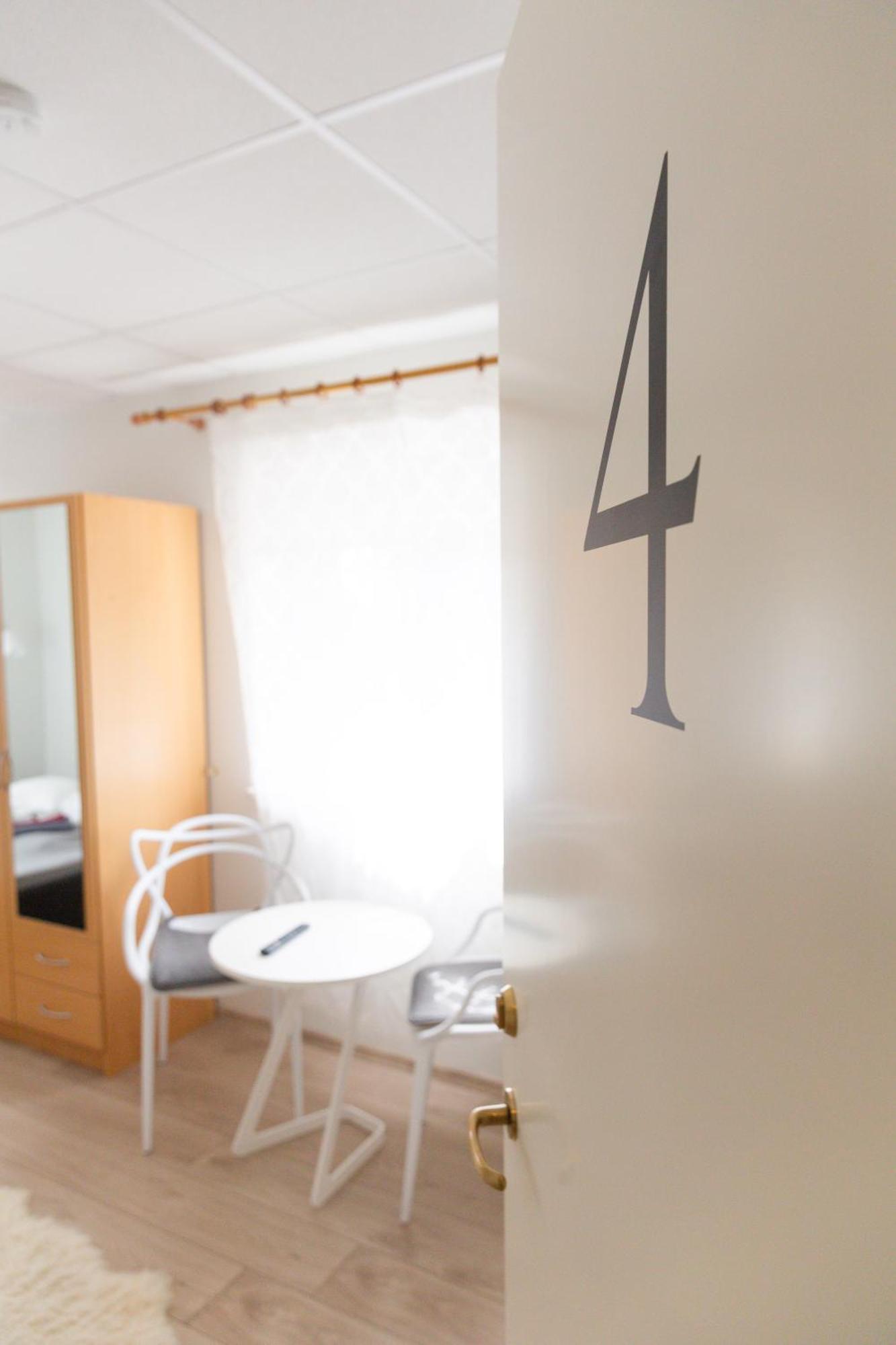 Konrad Family Guesthouse Kuressaare Chambre photo